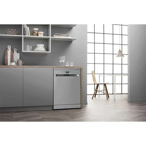MÁQUINA DE LAVAR LOUÇA HOTPOINT - HFC 3C26 CW X